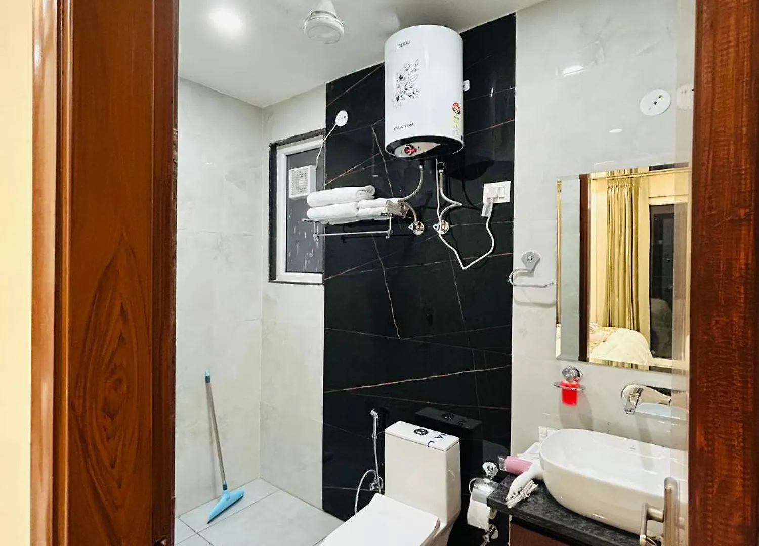 Lägenhetshotell Private 1 Bhk Serviced Apartments Sector 52 Near Millennium City Metro Station Gurgaon Indien